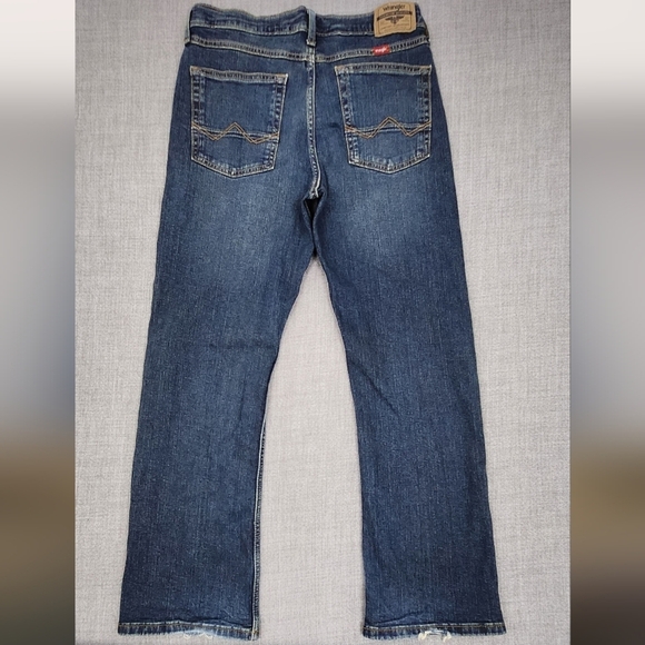 Wrangler Bootcut Dark Wash Denim Jeans. 30×30 - Picture 4 of 6
